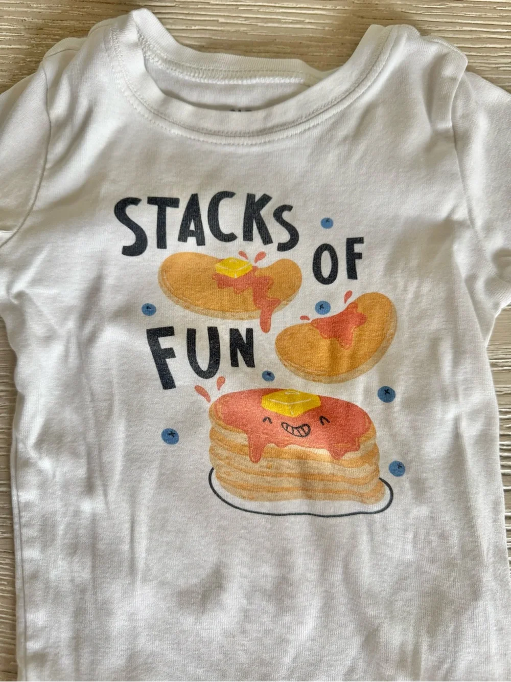 Old Navy tears no
